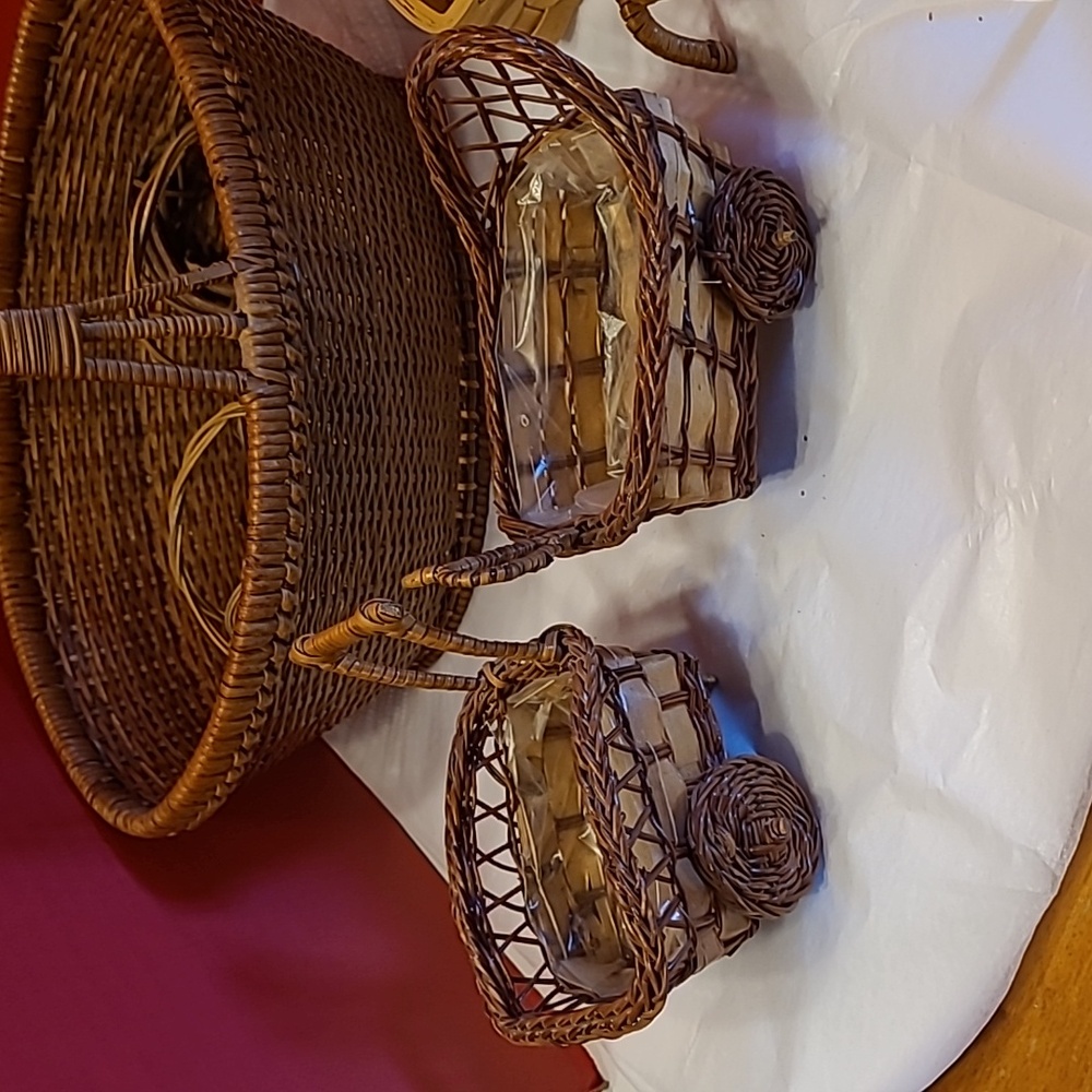 Handcrafted Wicker Basket Set - Brown - Picture 5 of 9